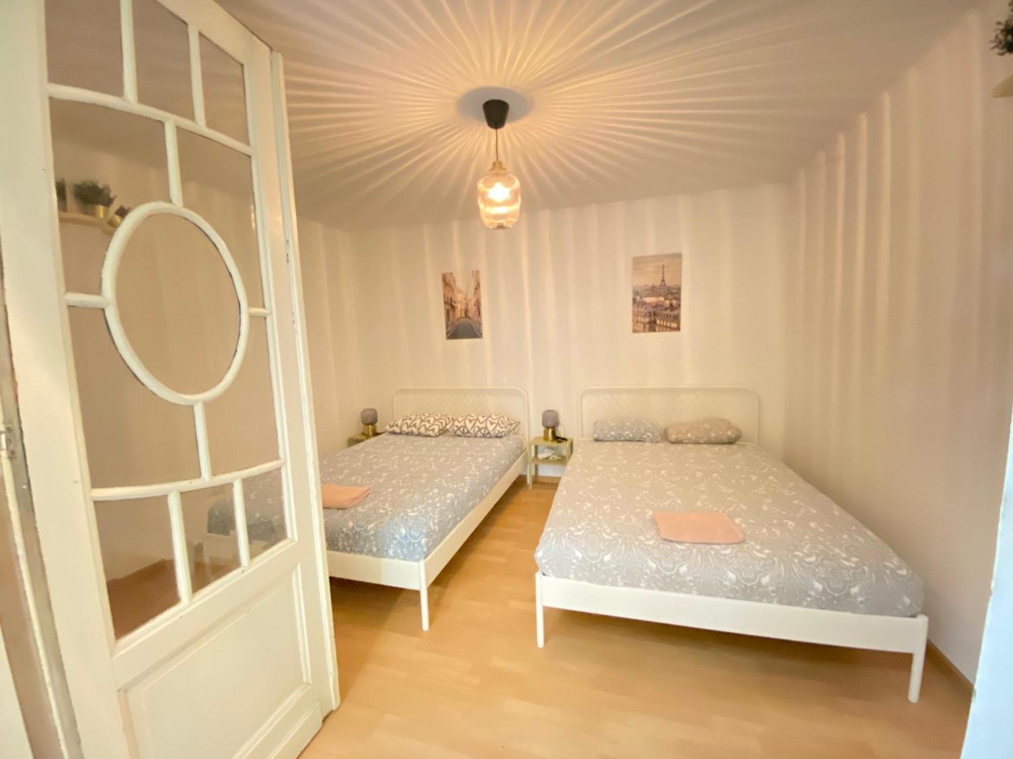Apartment In The Heart Of *