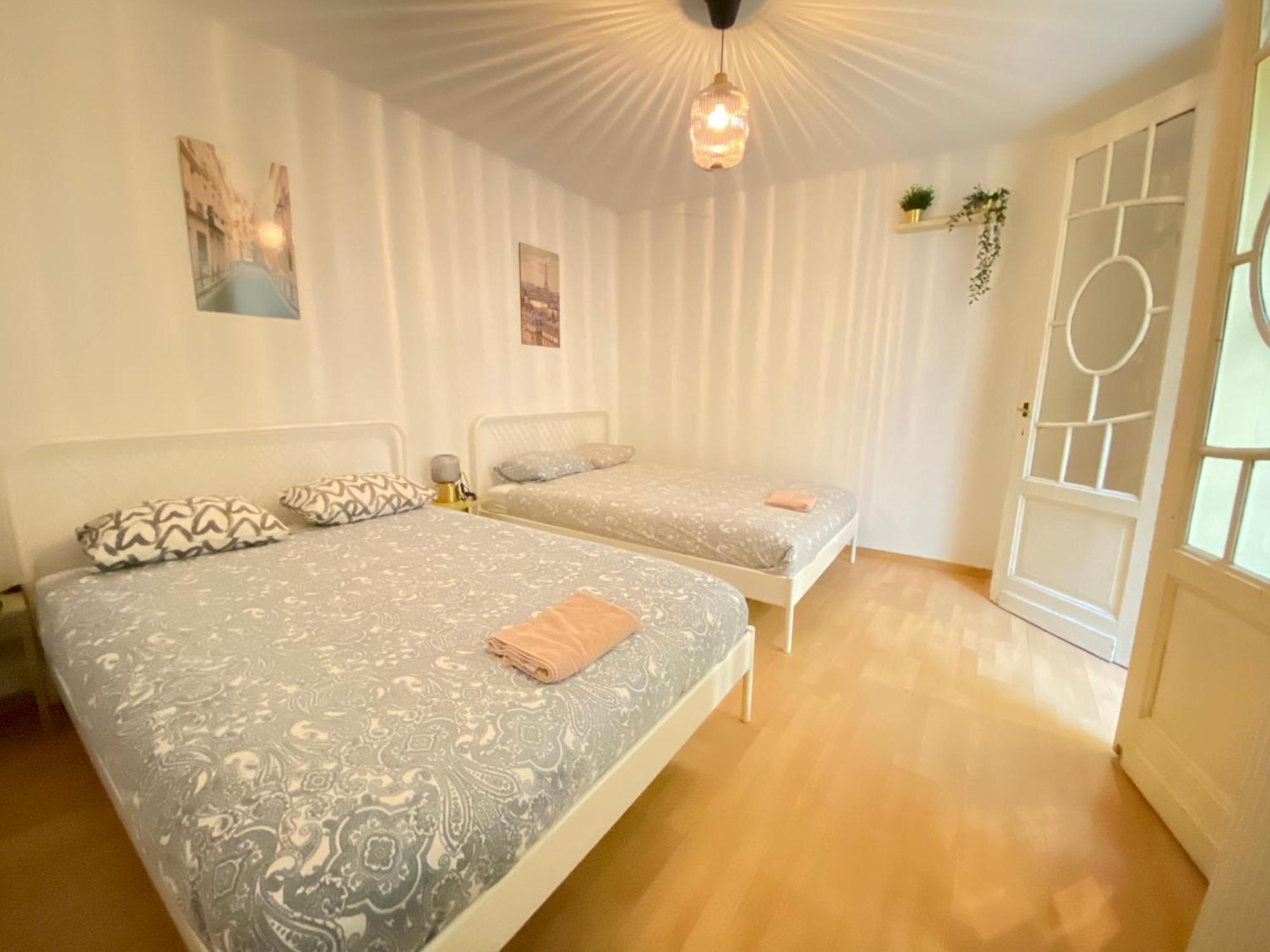 Apartment In The Heart Of *